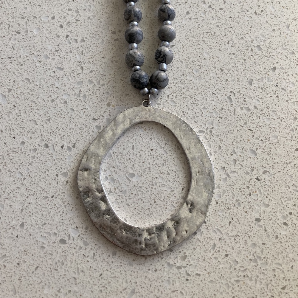 NWT | Pomina Semi-Precious Matte Stone, Hammered Silver Pendant Necklace | 18"